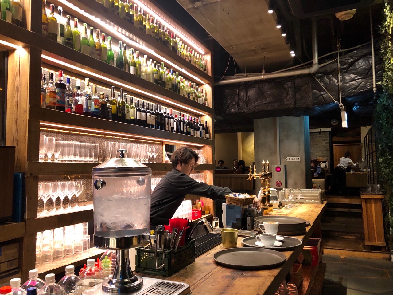 大阪 梅田のカフェバー4選 お酒が飲めるカフェを取材しました Onthe Umeda